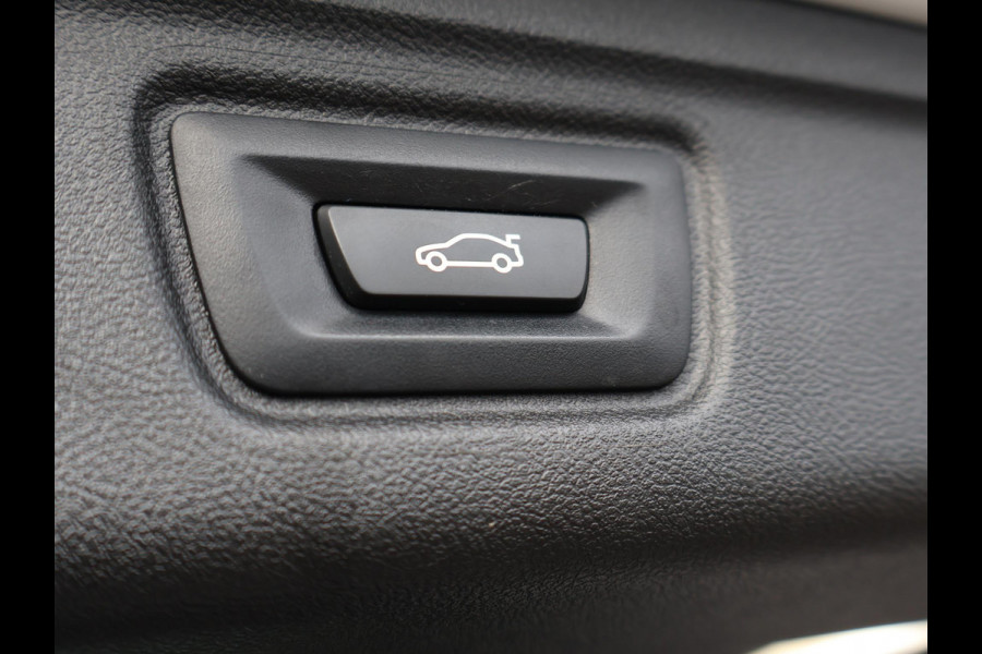 BMW 3 Serie Touring 320d HIGH EXECUTIVE SPORTLINE 190 PK AUT. *ALPINWEISS* + ELEK. TREKHAAK | LASER LED | 18 INCH | STOEL/STUURWIELVERW.