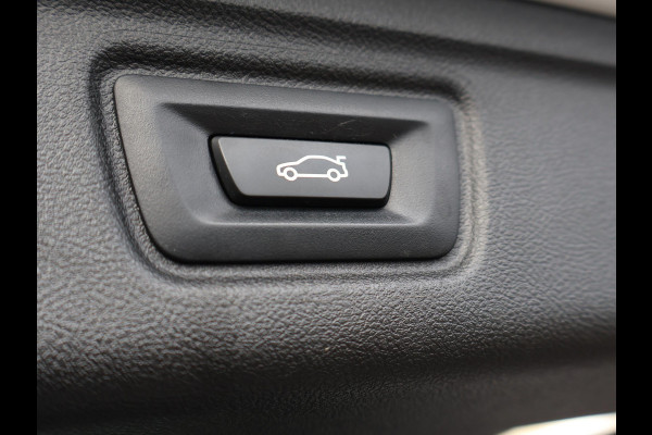 BMW 3 Serie Touring 320d HIGH EXECUTIVE SPORTLINE 190 PK AUT. *ALPINWEISS* + ELEK. TREKHAAK | LASER LED | 18 INCH | STOEL/STUURWIELVERW.