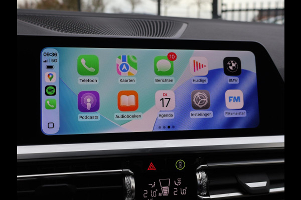 BMW 3 Serie Touring 320d HIGH EXECUTIVE SPORTLINE 190 PK AUT. *ALPINWEISS* + ELEK. TREKHAAK | LASER LED | 18 INCH | STOEL/STUURWIELVERW.