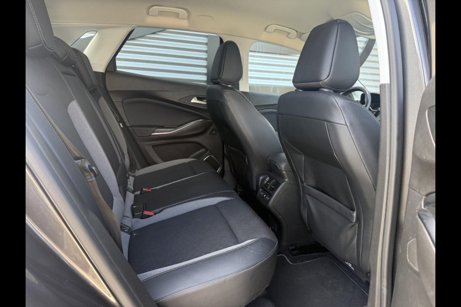 Opel Grandland X 1.2 Turbo Ultimate Navi|Camera|Carplay|Clima|Cruise|D-riem v.v in 2025|Trekhaak|N.A.P|APK tot 11-2026
