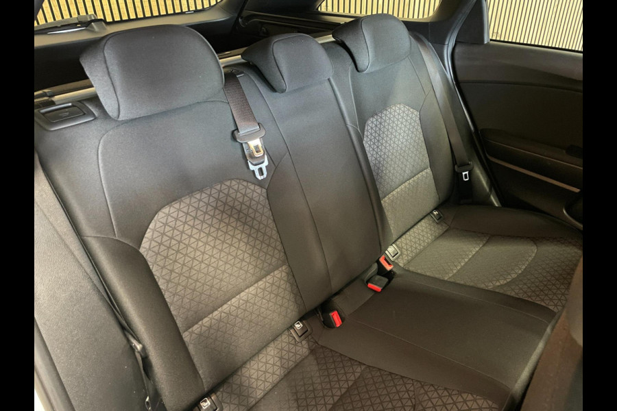 Kia Ceed Sportswagon 1.5 T-GDi DynamicLine|160PK|AFN. TREKHK|APPLE CARPLAY+ANDROID|STOEL+STUURVERW|CAMERA|CLIMA+CRUISE|1e EIG|INCL