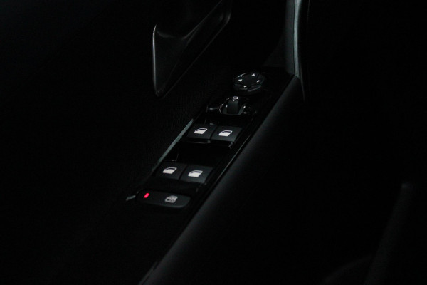 Lancia Ypsilon EDIZIONE CASSINA LIMITATA 156PK 51 kWh | WARMTEPOMP! | 3-FASE! | DRAADLOOS APPLE CARPLAY/ANDROID AUTO | DRAADLOOS TELEFOONLADER | CAMERA VOOR + ACHTER | KEYLESS ENTRY/START | DODEHOEK DETECTIE | ELEKTRISCH BEDIENBARE BESTUUDERSSTOEL MET MASSAGE FUNCTIE | ADAPTIVE CRUISE CONTROL | STOEL VERWARMING | NAVIGATIE | DAB+ RADIO |