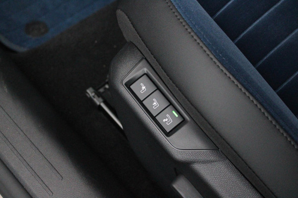 Lancia Ypsilon EDIZIONE CASSINA LIMITATA 156PK 51 kWh | WARMTEPOMP! | 3-FASE! | DRAADLOOS APPLE CARPLAY/ANDROID AUTO | DRAADLOOS TELEFOONLADER | CAMERA VOOR + ACHTER | KEYLESS ENTRY/START | DODEHOEK DETECTIE | ELEKTRISCH BEDIENBARE BESTUUDERSSTOEL MET MASSAGE FUNCTIE | ADAPTIVE CRUISE CONTROL | STOEL VERWARMING | NAVIGATIE | DAB+ RADIO |