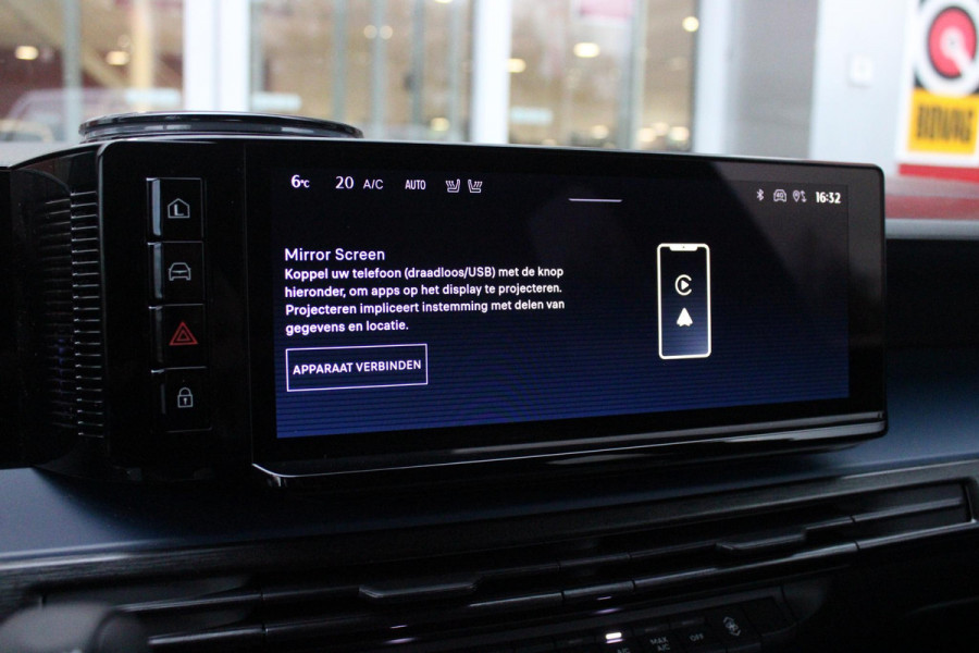 Lancia Ypsilon EDIZIONE CASSINA LIMITATA 156PK 51 kWh | WARMTEPOMP! | 3-FASE! | DRAADLOOS APPLE CARPLAY/ANDROID AUTO | DRAADLOOS TELEFOONLADER | CAMERA VOOR + ACHTER | KEYLESS ENTRY/START | DODEHOEK DETECTIE | ELEKTRISCH BEDIENBARE BESTUUDERSSTOEL MET MASSAGE FUNCTIE | ADAPTIVE CRUISE CONTROL | STOEL VERWARMING | NAVIGATIE | DAB+ RADIO |