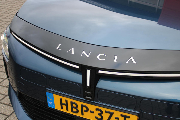 Lancia Ypsilon EDIZIONE CASSINA LIMITATA 156PK 51 kWh | WARMTEPOMP! | 3-FASE! | DRAADLOOS APPLE CARPLAY/ANDROID AUTO | DRAADLOOS TELEFOONLADER | CAMERA VOOR + ACHTER | KEYLESS ENTRY/START | DODEHOEK DETECTIE | ELEKTRISCH BEDIENBARE BESTUUDERSSTOEL MET MASSAGE FUNCTIE | ADAPTIVE CRUISE CONTROL | STOEL VERWARMING | NAVIGATIE | DAB+ RADIO |