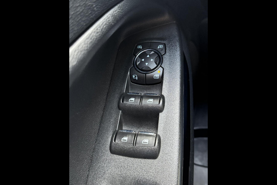 Ford EcoSport 1.0 EcoBoost ST-Line - Navigatie I Airco I Sport pakket I Leer / Alcantara I PDC I Achteruitrij Camera I Dealer ond.