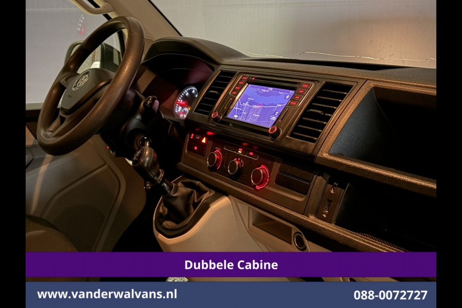 Volkswagen Transporter 2.0 TDI 150pk L2H1 Dubbele Cabine Euro6 Airco | 5-Zits | Navigatie | 2500kg Trekhaak | Apple Carplay Android Auto, Sidebars, Parkeersensoren, Achterklep