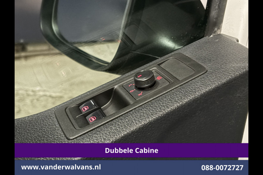 Volkswagen Transporter 2.0 TDI 150pk L2H1 Dubbele Cabine Euro6 Airco | 5-Zits | Navigatie | 2500kg Trekhaak | Apple Carplay Android Auto, Sidebars, Parkeersensoren, Achterklep