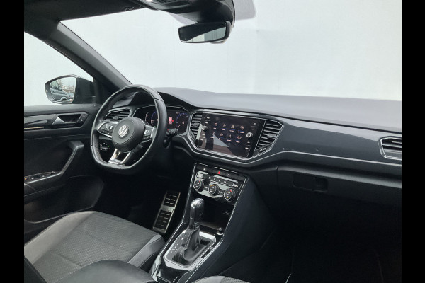 Volkswagen T-Roc 1.5 TSI R-Line Automaat Trekhaak Carplay Adap.Cruise Keyless Led NL-Auto Hoogzitter!