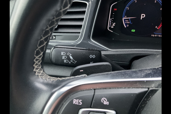 Volkswagen T-Roc 1.5 TSI R-Line Automaat Trekhaak Carplay Adap.Cruise Keyless Led NL-Auto Hoogzitter!