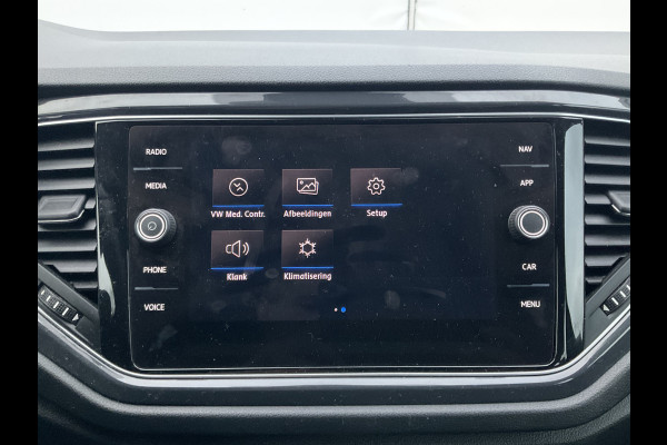 Volkswagen T-Roc 1.5 TSI R-Line Automaat Trekhaak Carplay Adap.Cruise Keyless Led NL-Auto Hoogzitter!