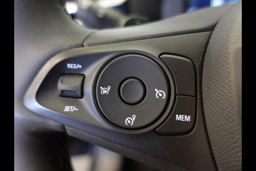 Opel Corsa 1.2 Turbo 100pk Hybrid GS Automaat Navigatie Apple Carplay/Android Auto Camera Parkeersensoren Cruise Control Dodehoek assistent Airco Lichtmetalen velgen Virtual Cockpit Getinte ramen