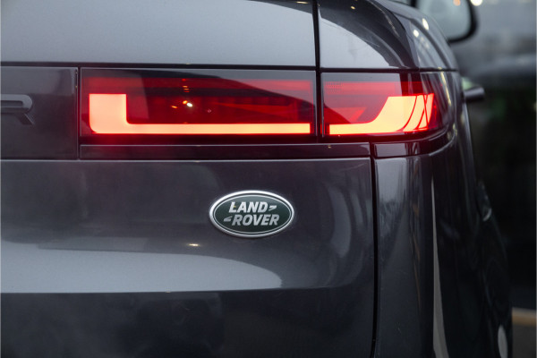 Land Rover Range Rover Sport 3.0 P510e First Edition - Origineel NL | Panorama | Meridian | Massage | Stoelkoeling