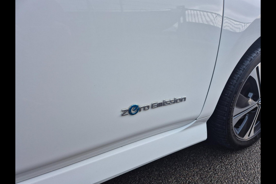 Nissan Leaf Tekna 40 kWh ProPilot SOH 86,8%, half leder, NAP