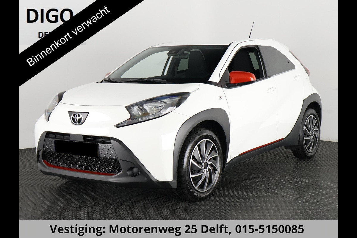 Toyota Aygo X 1.0 VVT-i CORAL RED EDITION GARANTIE 6-2033 CARPLAY NAVIGATIE.ADAPTIEVE CRUISE. SPECIAL EDITION PACK