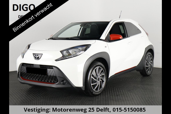 Toyota Aygo X 1.0 VVT-i CORAL RED EDITION GARANTIE 6-2033 CARPLAY NAVIGATIE.ADAPTIEVE CRUISE. SPECIAL EDITION PACK