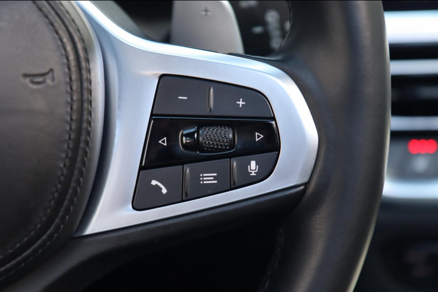 BMW 3 Serie Touring 330e M Sport / PANO / LIVE COCKPIT / CAMERA / DEALER SERVICE / STOELVERW