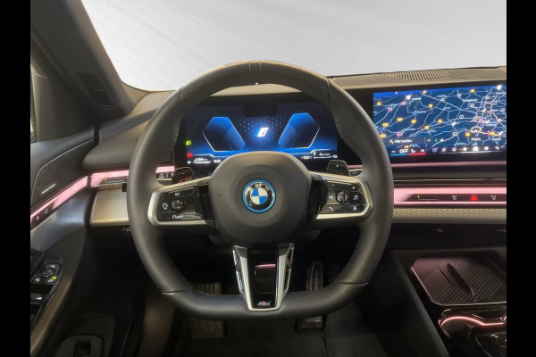 BMW 5 Serie Touring 530e M Sport ** LED, NAVI+, LEDER/ALC, PANORAMA, TREKH, H&K SOUND, 19-inch LMV ** 1e EIG - Ex BMW-AG ** ** INFORMEER OOK NAAR ONZE AANTREKKELIJKE FINANCIAL-LEASE TARIEVEN **