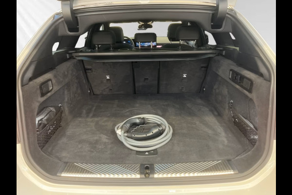 BMW 5 Serie Touring 530e M Sport ** LED, NAVI+, LEDER/ALC, PANORAMA, TREKH, H&K SOUND, 19-inch LMV ** 1e EIG - Ex BMW-AG ** ** INFORMEER OOK NAAR ONZE AANTREKKELIJKE FINANCIAL-LEASE TARIEVEN **