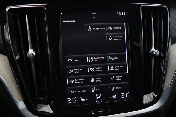 Volvo V60 2.0 T8 AWD Inscription / PANO / HK / MEMORY / ACC / KEYLESS / CAMERA