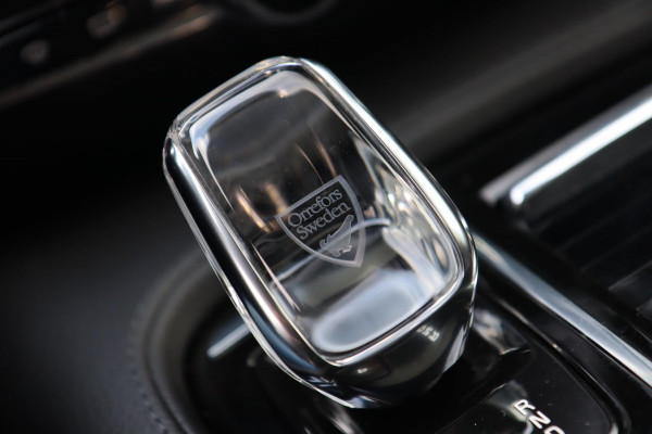 Volvo V60 2.0 T8 AWD Inscription / PANO / HK / MEMORY / ACC / KEYLESS / CAMERA