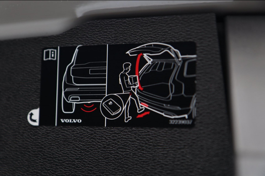 Volvo V60 2.0 T8 AWD Inscription / PANO / HK / MEMORY / ACC / KEYLESS / CAMERA