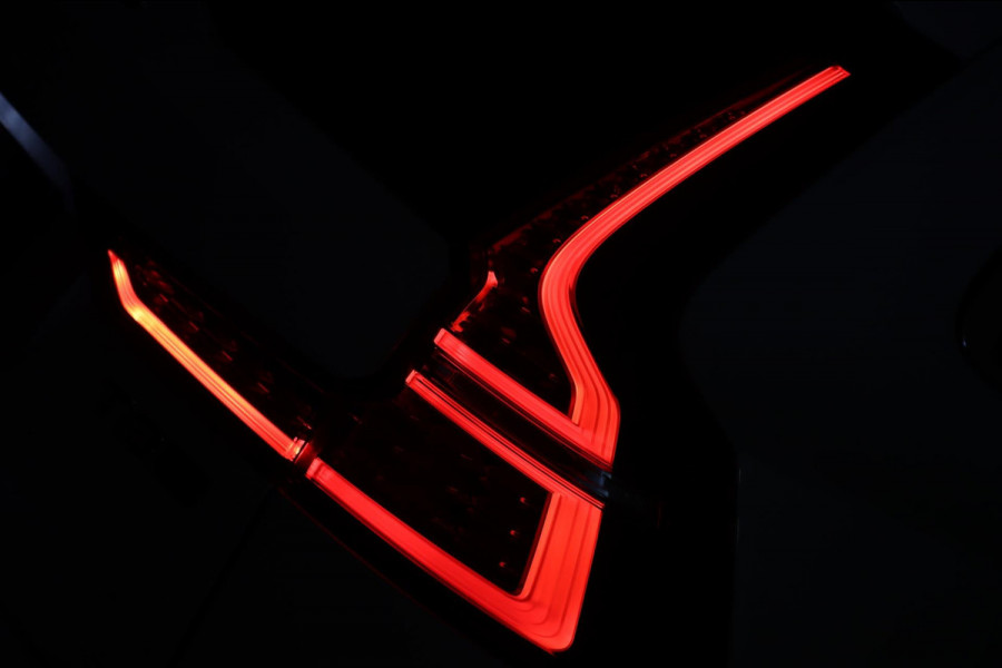 Volvo V60 2.0 T8 AWD Inscription / PANO / HK / MEMORY / ACC / KEYLESS / CAMERA