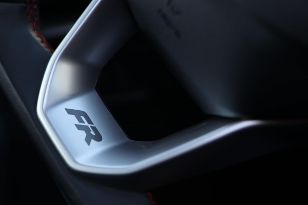 Seat Leon 1.4 TSI eHybrid PHEV FR / PANO / VIRTUAL / MEMORY / ACC / KEYLESS / CAMERA