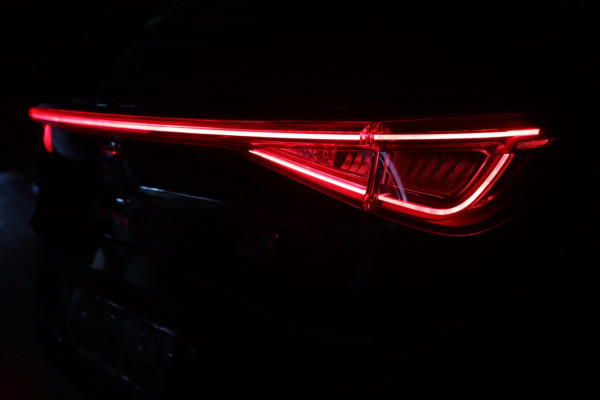 Seat Leon 1.4 TSI eHybrid PHEV FR / PANO / VIRTUAL / MEMORY / ACC / KEYLESS / CAMERA