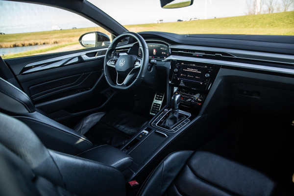 Volkswagen Arteon 1.4 TSI eHybrid R-Line Business CARPLAY / LEER / CAMERA / MEMMORY / LED / STOELVERWARMING