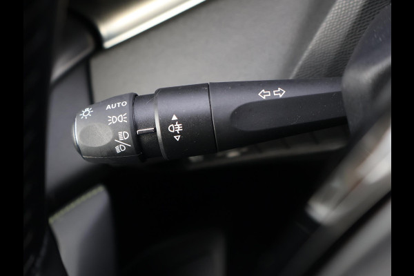 Peugeot E-308 FIRST EDITION GT EV 54 KWH + STUUR/STOELVERW. | ADAPTIVE CRUISE | CARPLAY | STANDKACHEL | CAMERA