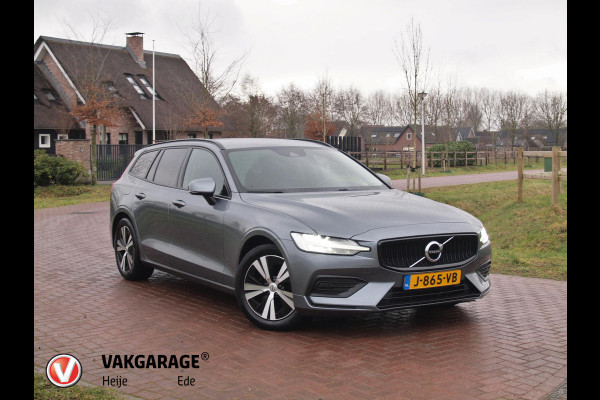 Volvo V60 2.0 B3 Momentum Advantage | Camera | Trekhaak | Apple Carplay | Cruise Control |