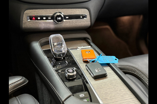 Volvo XC90 T8 Recharge AWD Ultimate Bright | Facelift |Pano | 7p | H/K Premium Sound | Massage | Licht Pakket | Winter Pakket