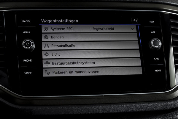 Volkswagen T-Roc 1.5 TSI Style 150 PK Orig. NL | Afn. Trekhaak | Adapt. Cruise | PDC | NAV + App. Connect | ECC | LM 16" |