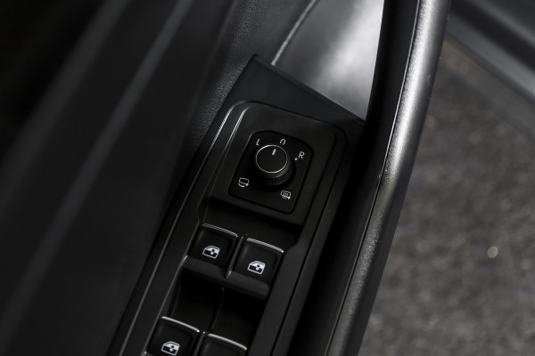 Volkswagen T-Roc 1.5 TSI Style 150 PK Orig. NL | Afn. Trekhaak | Adapt. Cruise | PDC | NAV + App. Connect | ECC | LM 16" |