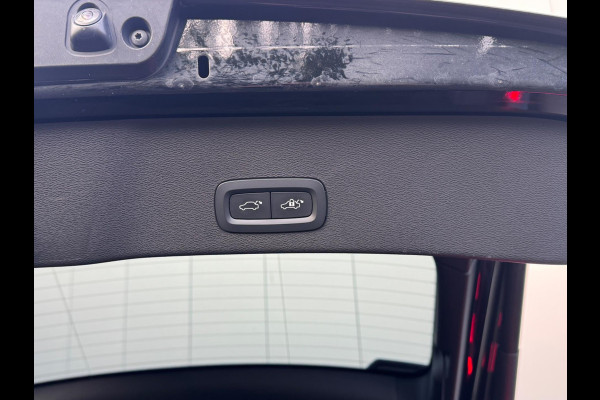 Volvo C40 C40 RECHARGE 94,7% SOH PLUS VOL OPTIES LEDER ALCANTARA ADAPTIVE CRUISE STOELVERWARMING CARPLAY EERSTE EIGENAAR