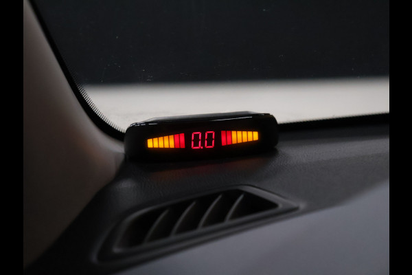 Hyundai i20 1.4i i-Vision Automaat [TREKHAAK, AIRCO, PARKEERSENSOR, RADIO, NIEUWSTAAT]