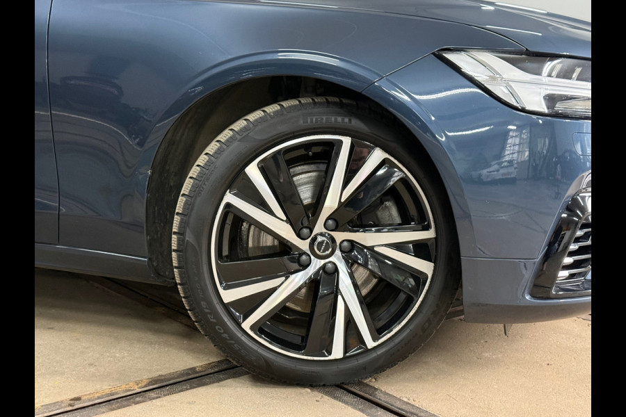 Volvo V90 T6 Recharge AWD R-Design Ultra Black | FaceLift | Pano | ILS Licht-Pakket | Comfort-Pakket | Parkeerassistent-Pakket |