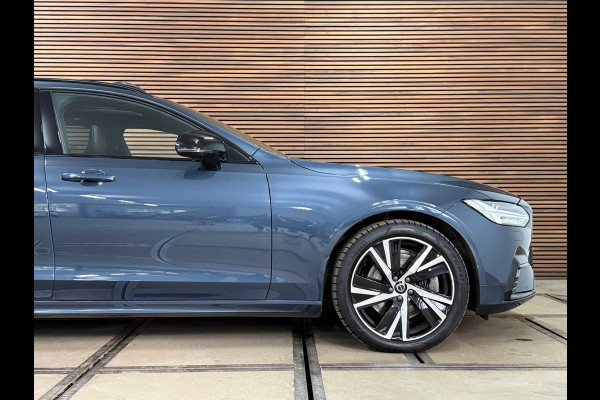Volvo V90 T6 Recharge AWD R-Design Ultra Black | FaceLift | Pano | ILS Licht-Pakket | Comfort-Pakket | Parkeerassistent-Pakket |