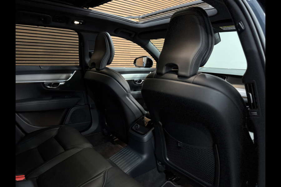 Volvo V90 T6 Recharge AWD R-Design Ultra Black | FaceLift | Pano | ILS Licht-Pakket | Comfort-Pakket | Parkeerassistent-Pakket |