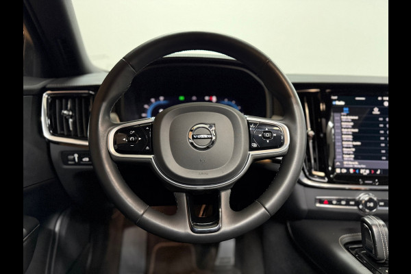Volvo V90 T6 Recharge AWD R-Design Ultra Black | FaceLift | Pano | ILS Licht-Pakket | Comfort-Pakket | Parkeerassistent-Pakket |
