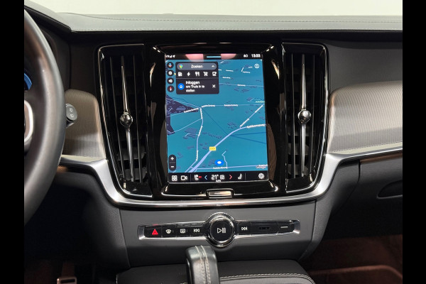 Volvo V90 T6 Recharge AWD R-Design Ultra Black | FaceLift | Pano | ILS Licht-Pakket | Comfort-Pakket | Parkeerassistent-Pakket |