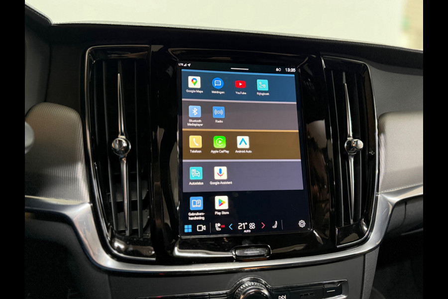 Volvo V90 T6 Recharge AWD R-Design Ultra Black | FaceLift | Pano | ILS Licht-Pakket | Comfort-Pakket | Parkeerassistent-Pakket |