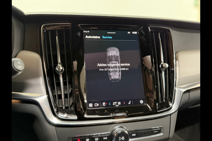 Volvo V90 T6 Recharge AWD R-Design Ultra Black | FaceLift | Pano | ILS Licht-Pakket | Comfort-Pakket | Parkeerassistent-Pakket |