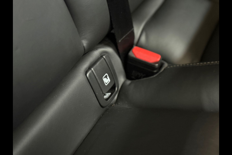 Volvo V90 T6 Recharge AWD R-Design Ultra Black | FaceLift | Pano | ILS Licht-Pakket | Comfort-Pakket | Parkeerassistent-Pakket |