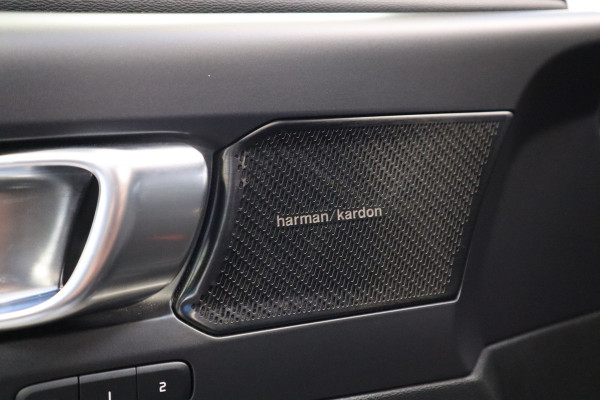 Volvo XC40 1.5 T5 Recharge Inscription Panoramadak Navigatie Leder Trekhaak 24 maanden garantie mogelijk (*vraag naar de voorwaarden)