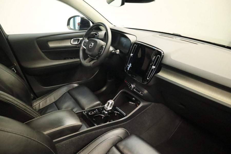 Volvo XC40 1.5 T5 Recharge Inscription Panoramadak Navigatie Leder Trekhaak 24 maanden garantie mogelijk (*vraag naar de voorwaarden)