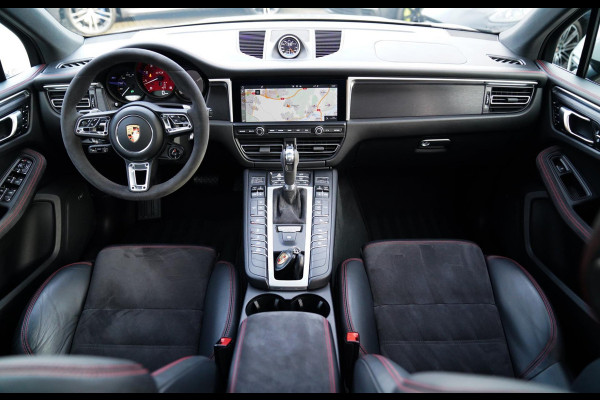 Porsche Macan 2.9 GTS | Panorama | Sport uitlaat | 360 Cam | Luchtvering | Sport Chrono | Dealer onderhouden | 1e eigenaar | ACC |