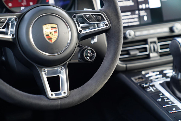 Porsche Macan 2.9 GTS | Panorama | Sport uitlaat | 360 Cam | Luchtvering | Sport Chrono | Dealer onderhouden | 1e eigenaar | ACC |