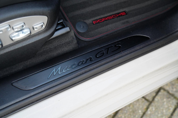 Porsche Macan 2.9 GTS | Panorama | Sport uitlaat | 360 Cam | Luchtvering | Sport Chrono | Dealer onderhouden | 1e eigenaar | ACC |